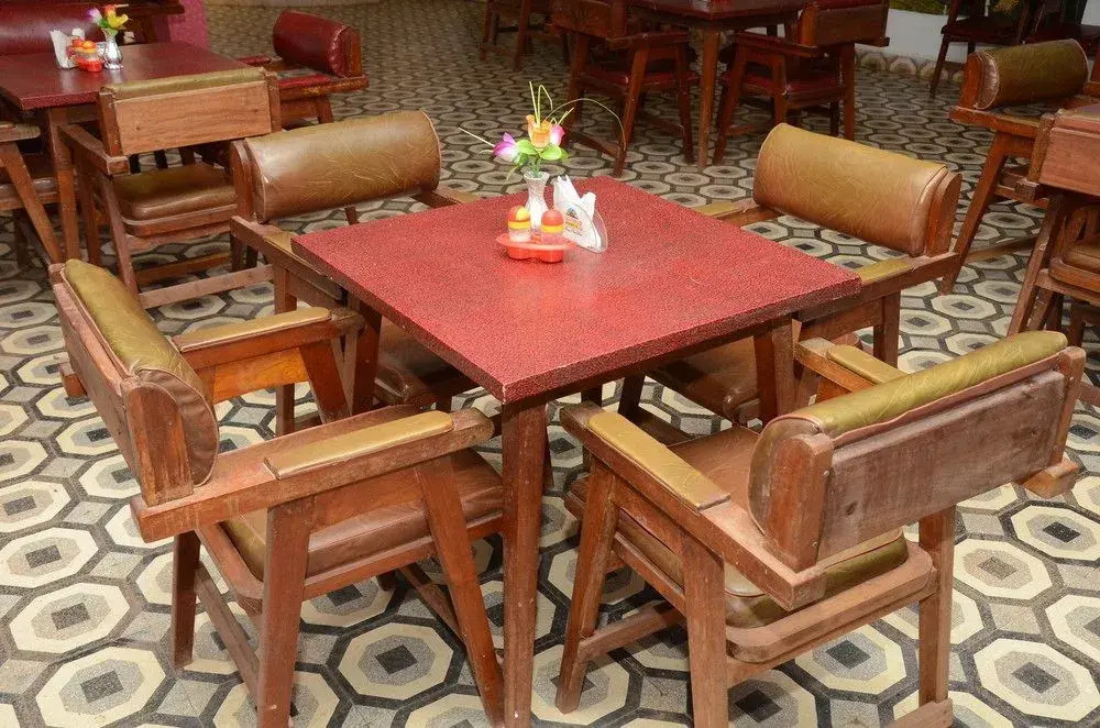 Molyma Resorts
