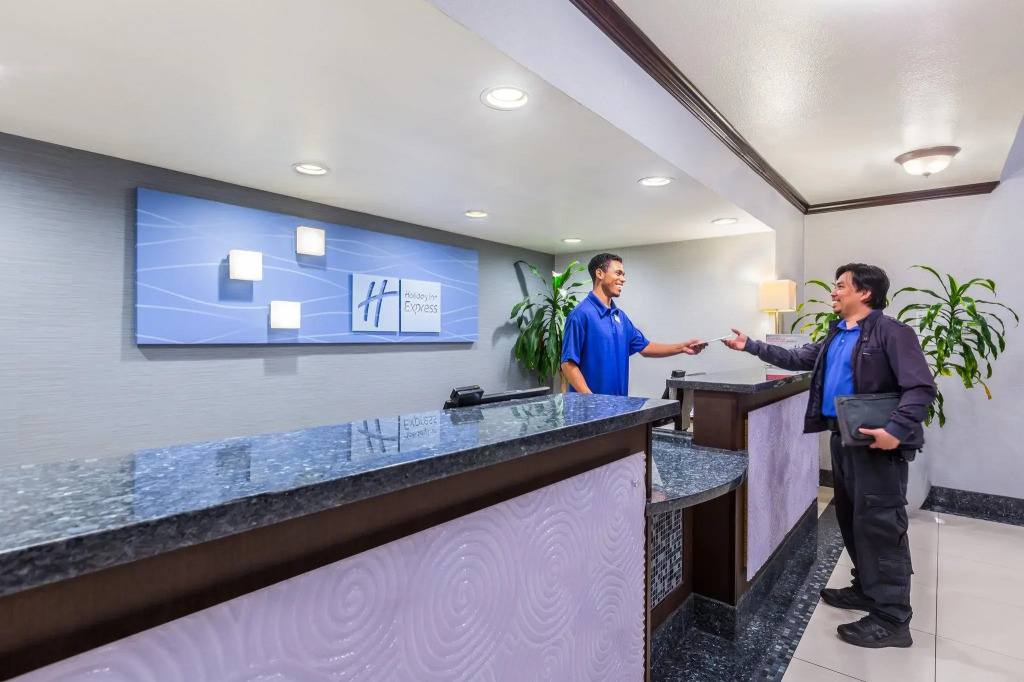 Holiday Inn Express San Diego - Sea World Area by IHG
