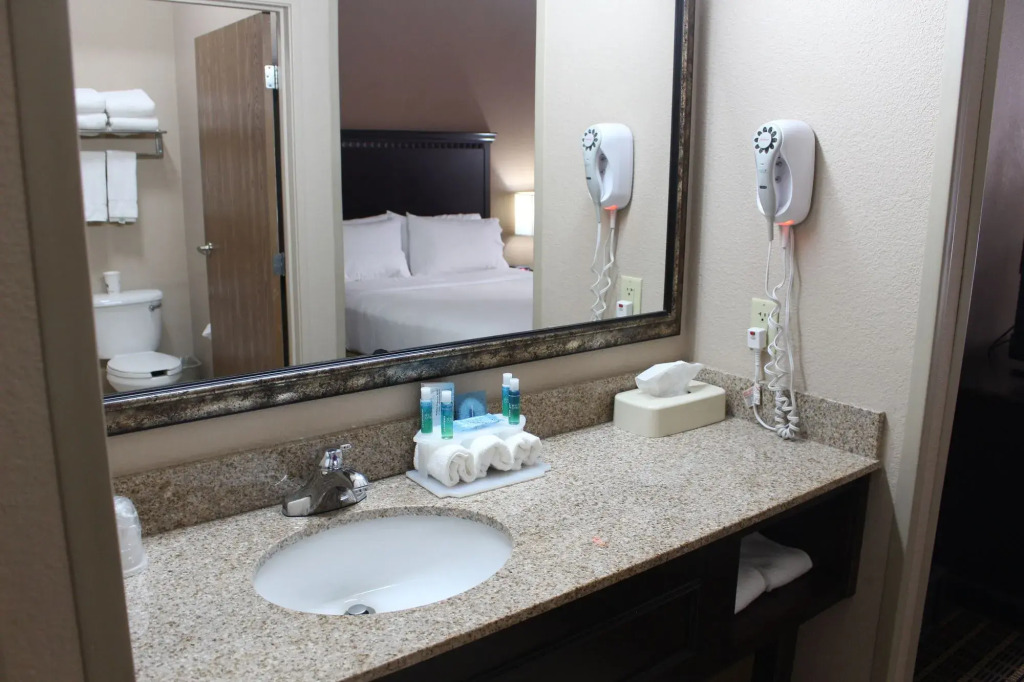 Holiday Inn Express Kansas City Liberty Missouri by IHG