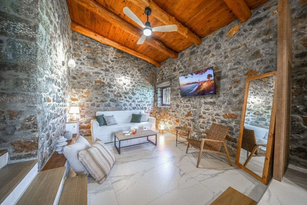 Petra Elounda Suites