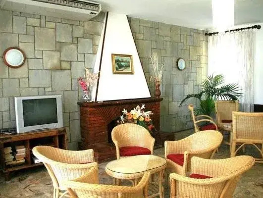 B&B Promenade Hotel Simple con Piscina