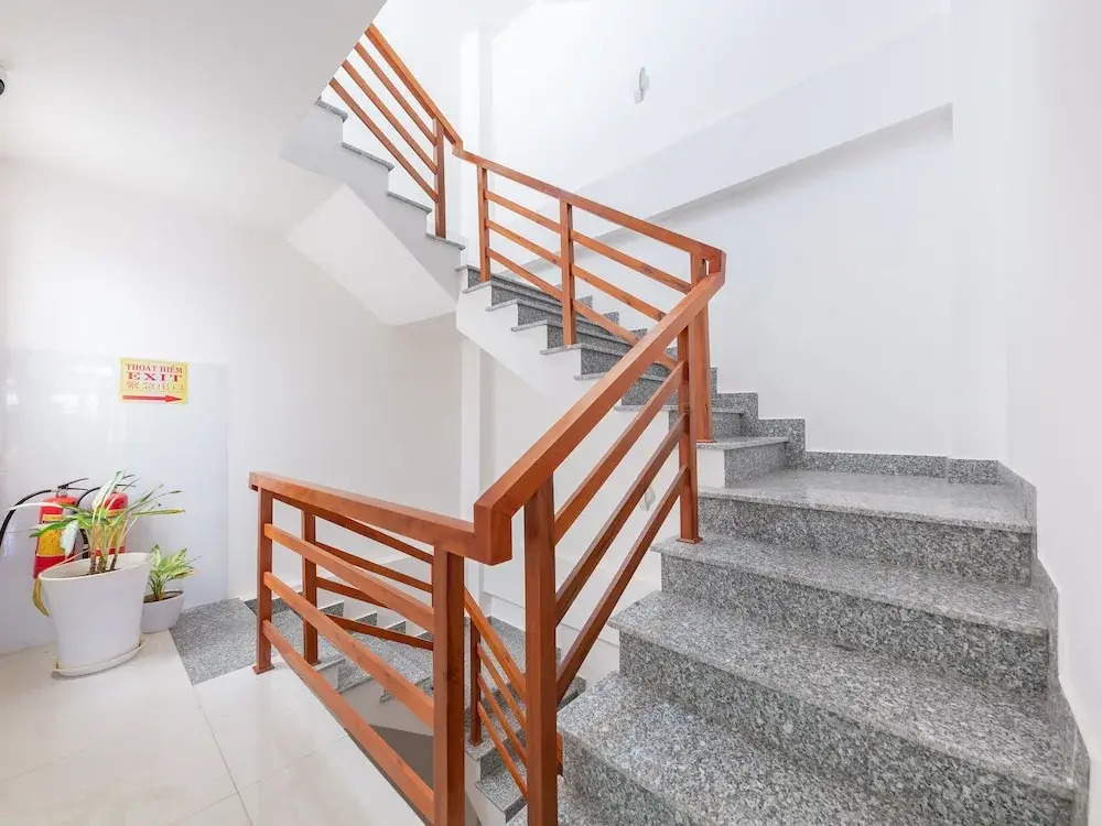 Flower House Apartment by OYO Rooms