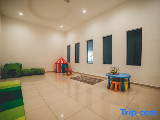 Marina Residence 3BR Shores Haven nr Midvalley CIQ