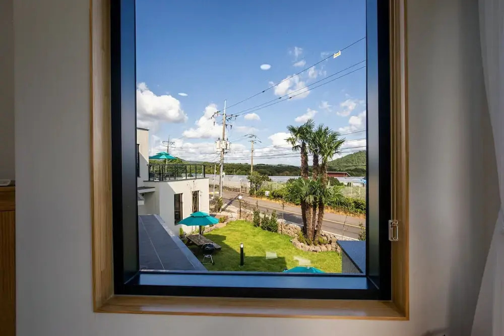 Donnaeko Private Pool Villa