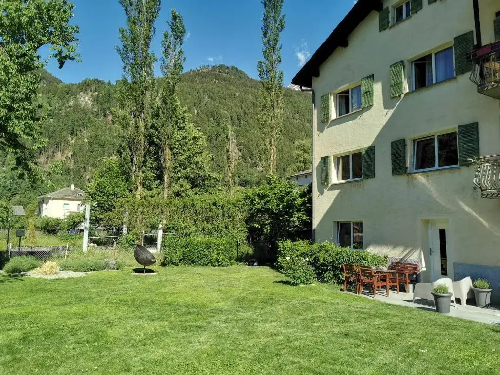 Schöne, sonnige Parterrewohung 3 Zi. mit Garten