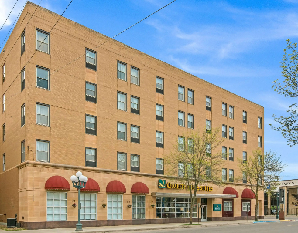 Quality Inn & Suites Virginia MN