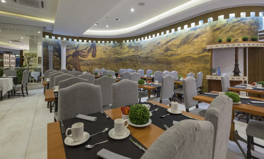 Sercotel Hotel President