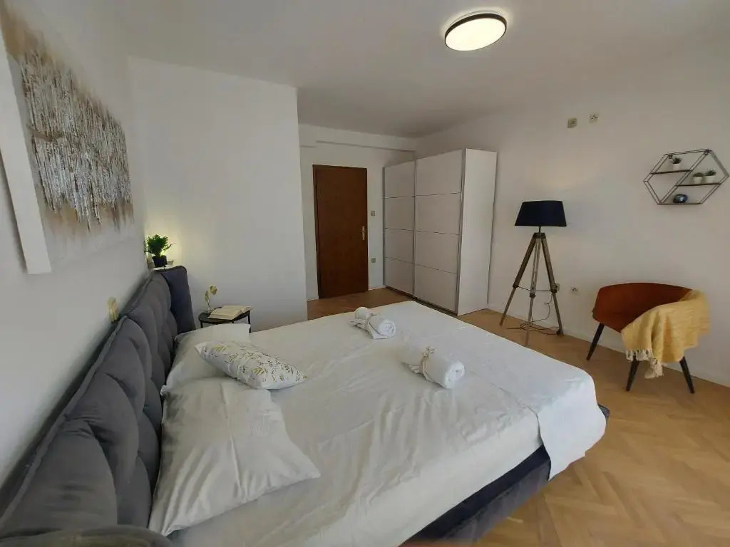Apartments Fugosic