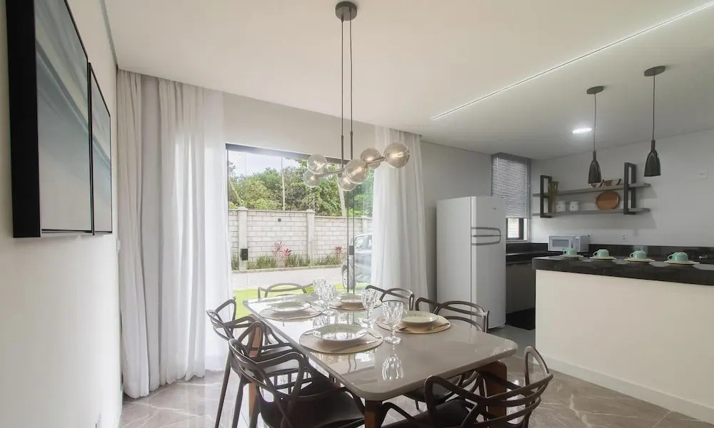 Full Stay With Pool Just 350m From the Beach in Porto Seguro PRY