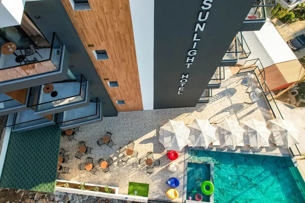 Sunlight Hotel
