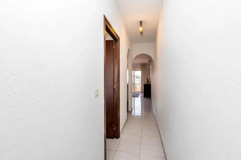 1015 Piso Gran Lago con 3 habitaciones y piscina