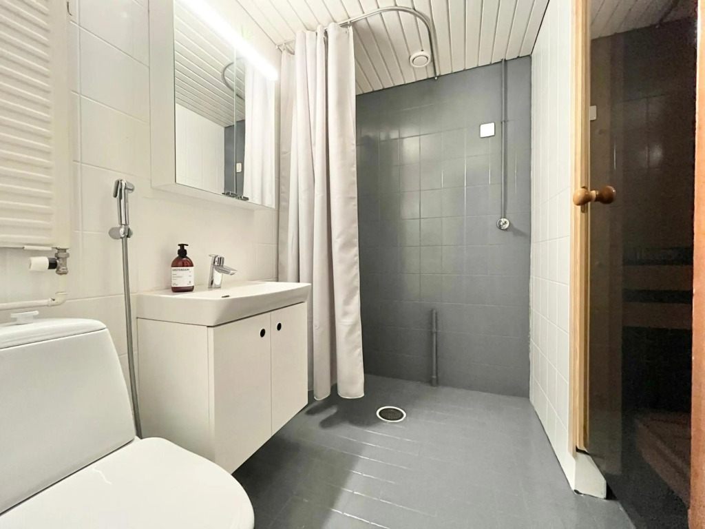 Tammer Apartments - City Suite 1 - Great Location, Own SAUNA and Furnished Balcony