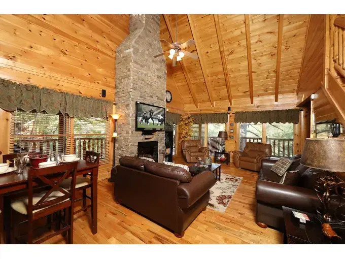 Blessed Nest 4 Br cabin by RedAwning