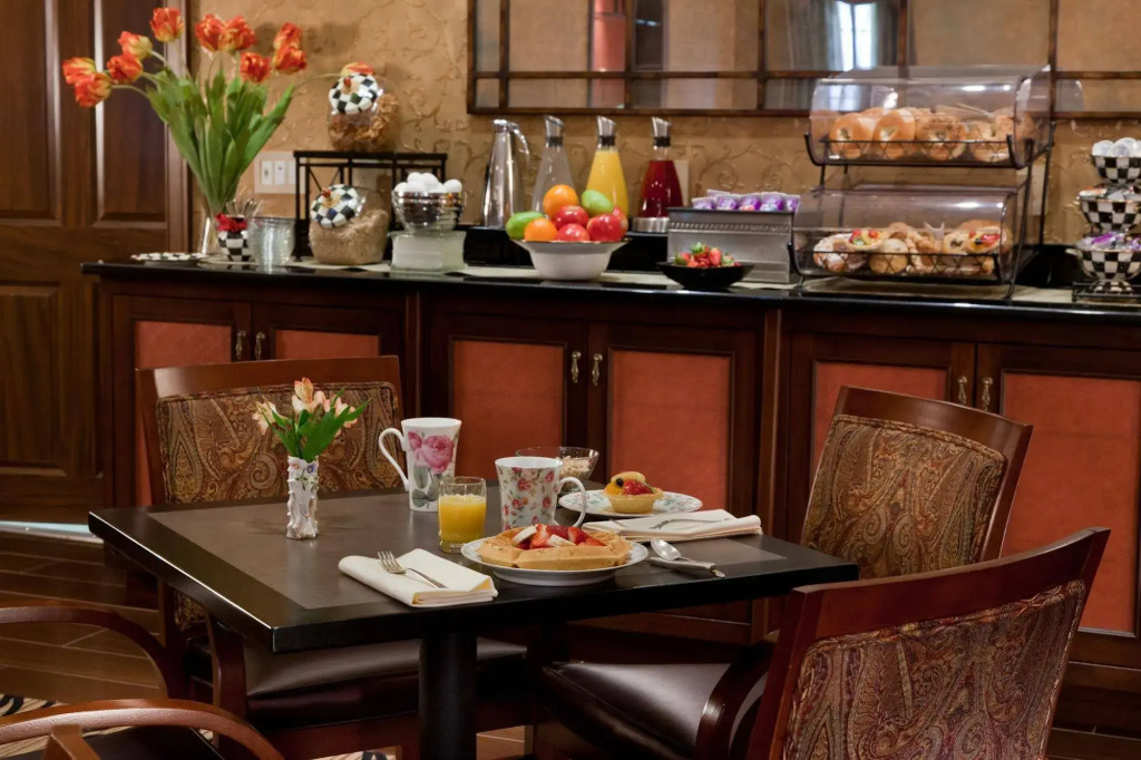 Chestnut Hill Hotel