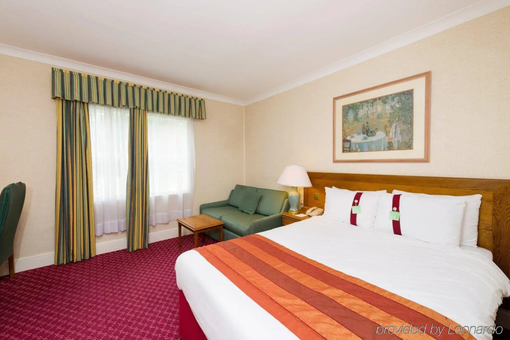 Holiday Inn Reading West by IHG