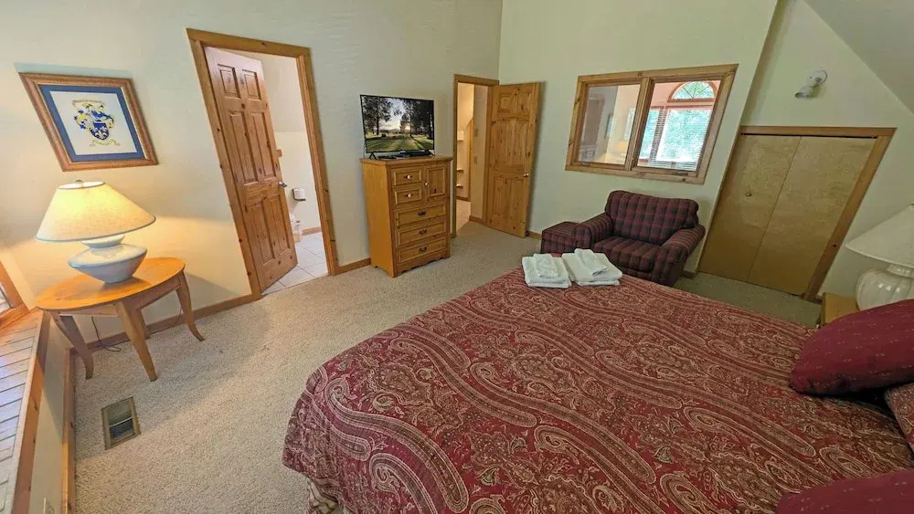 Circle 4 Condo 14