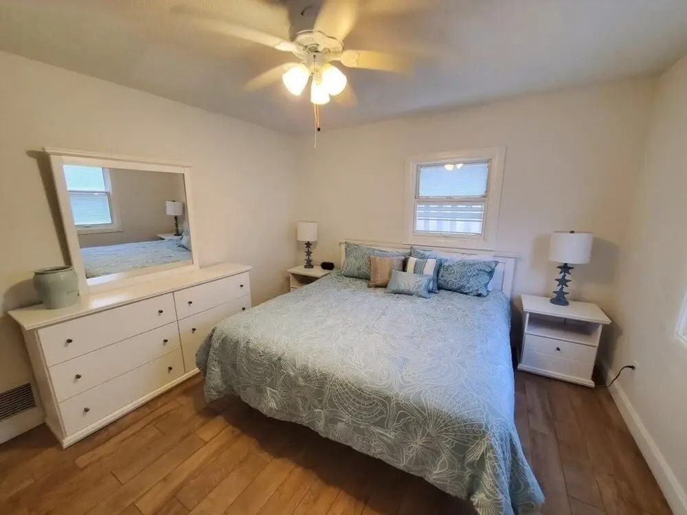 Beach Cottage On C Street 3 Bedroom Home
