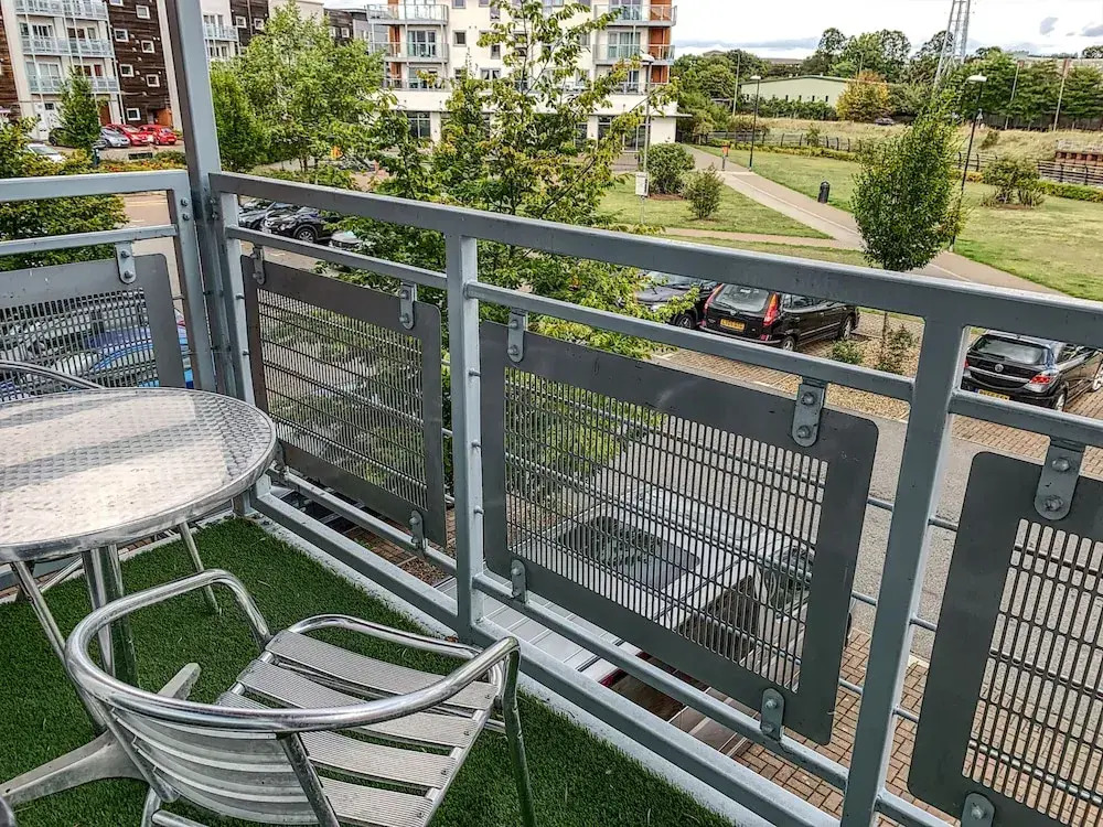 Toothbrush Apartments - 2 bed 2 bath apt