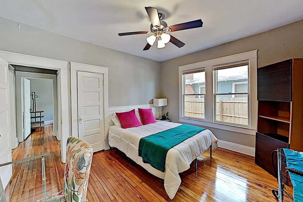 807ehs4x 2 Bedroom Home