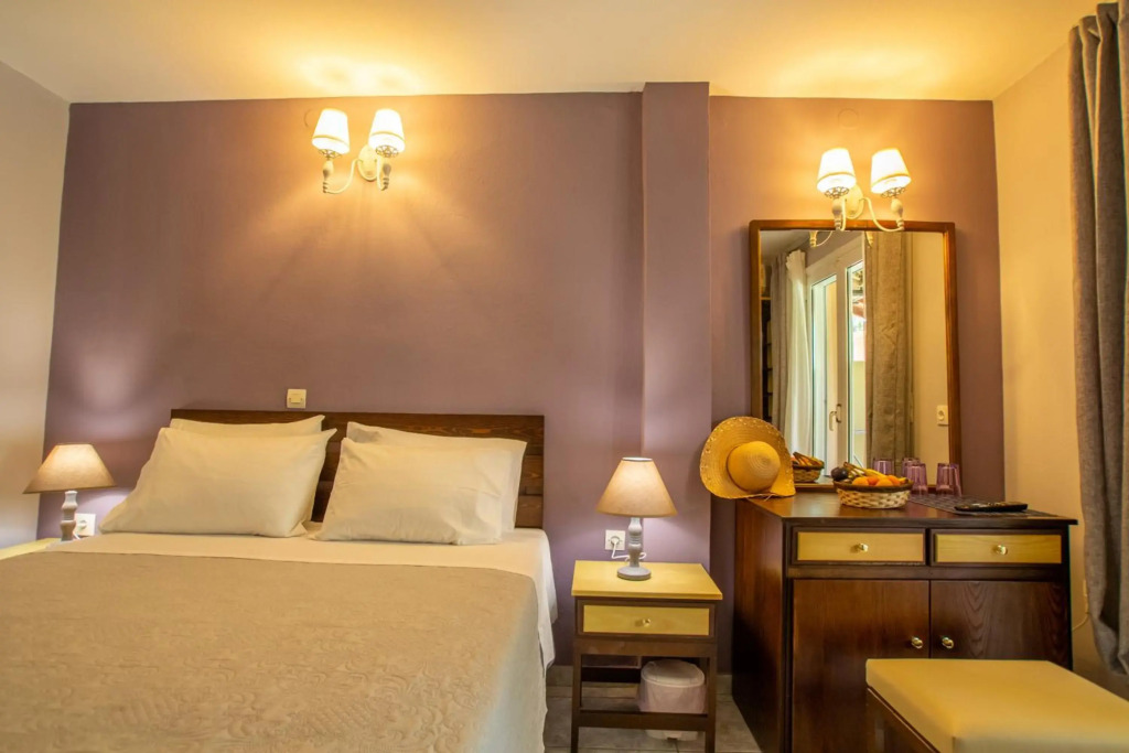 Tellis Holiday Rooms