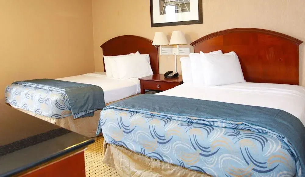 America's Airport Inn & Suites