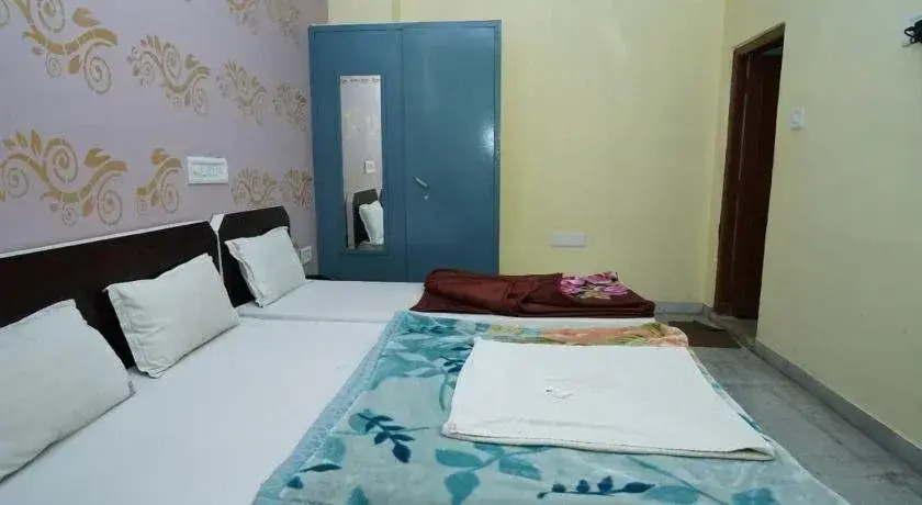 Hotel Gokul Palace