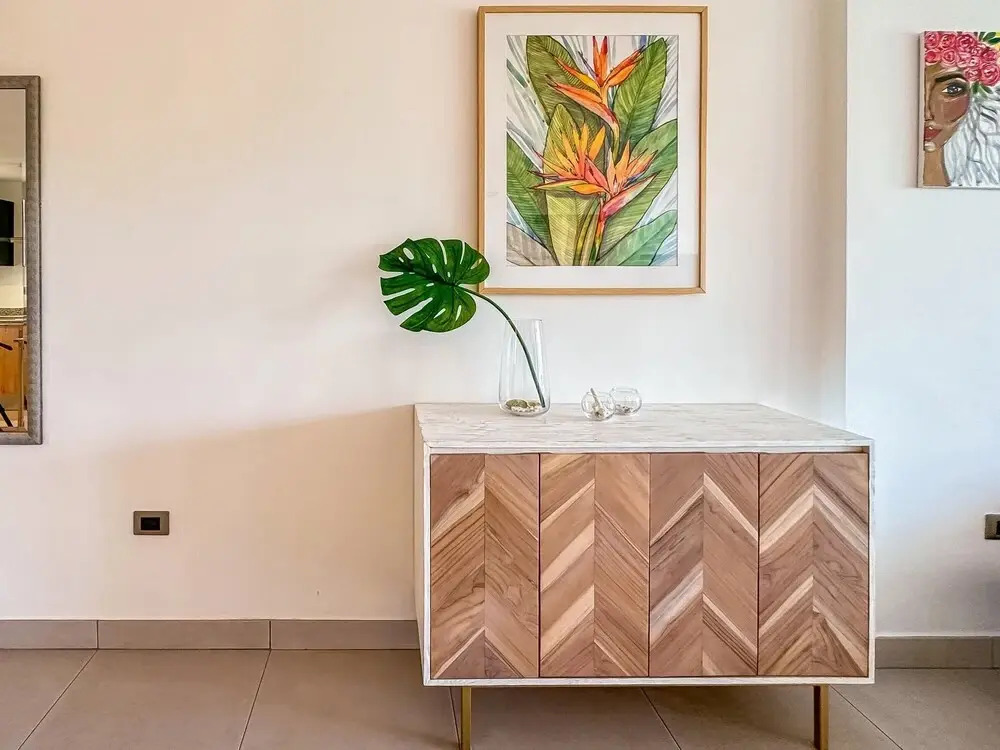 Modern Luxury Condo Close to the Beach