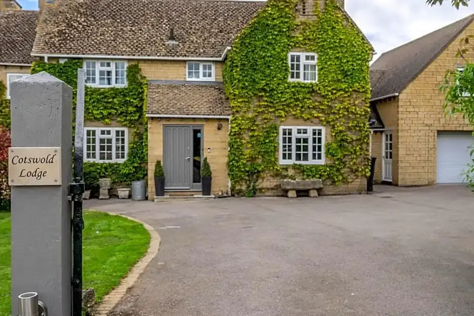 Cotswold Lodge