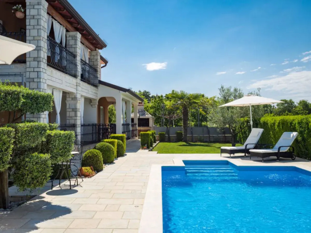 Apartment Cancar Como 41139