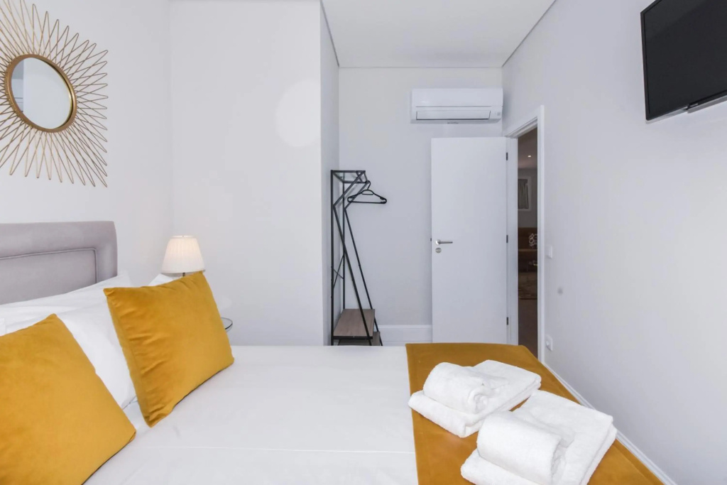 Fontinha Square Apartments by Porto City Hosts