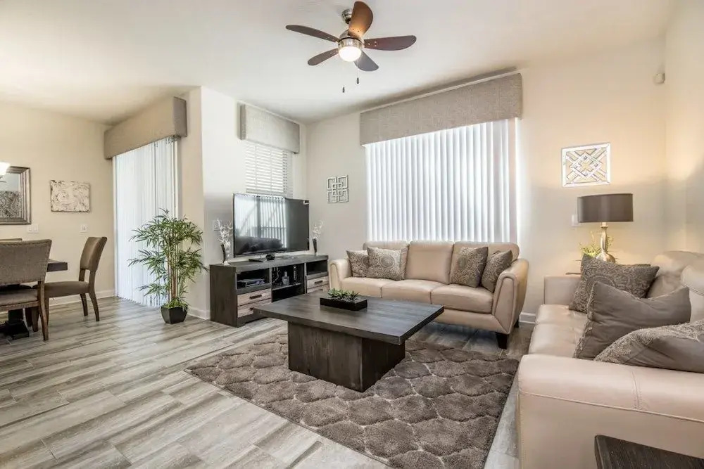 Amazing Townhouse! Storey Lake - 4813CS