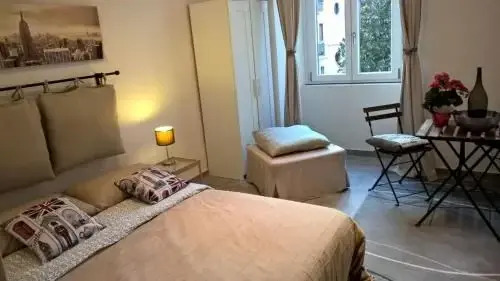 Metropolitan Rooms