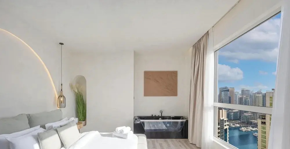LUX Contemporary Marina View Suite 7