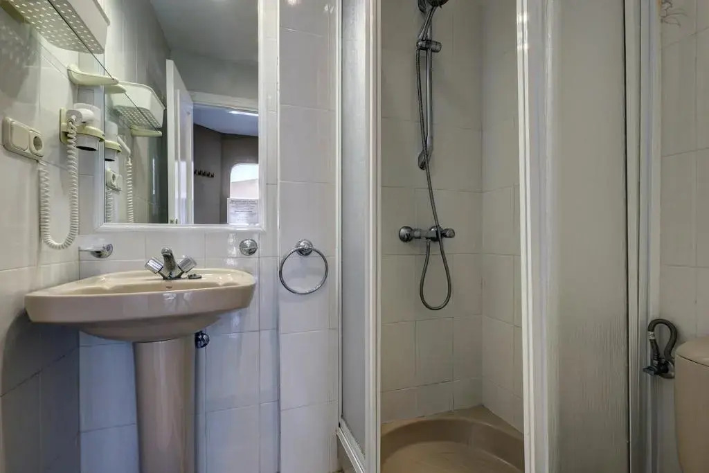 053 - Two Bed Mijas Golf Apartment With Heated Pool