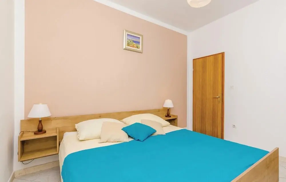 Stunning Home in Zaton Mali With Wifi and 5 Bedrooms