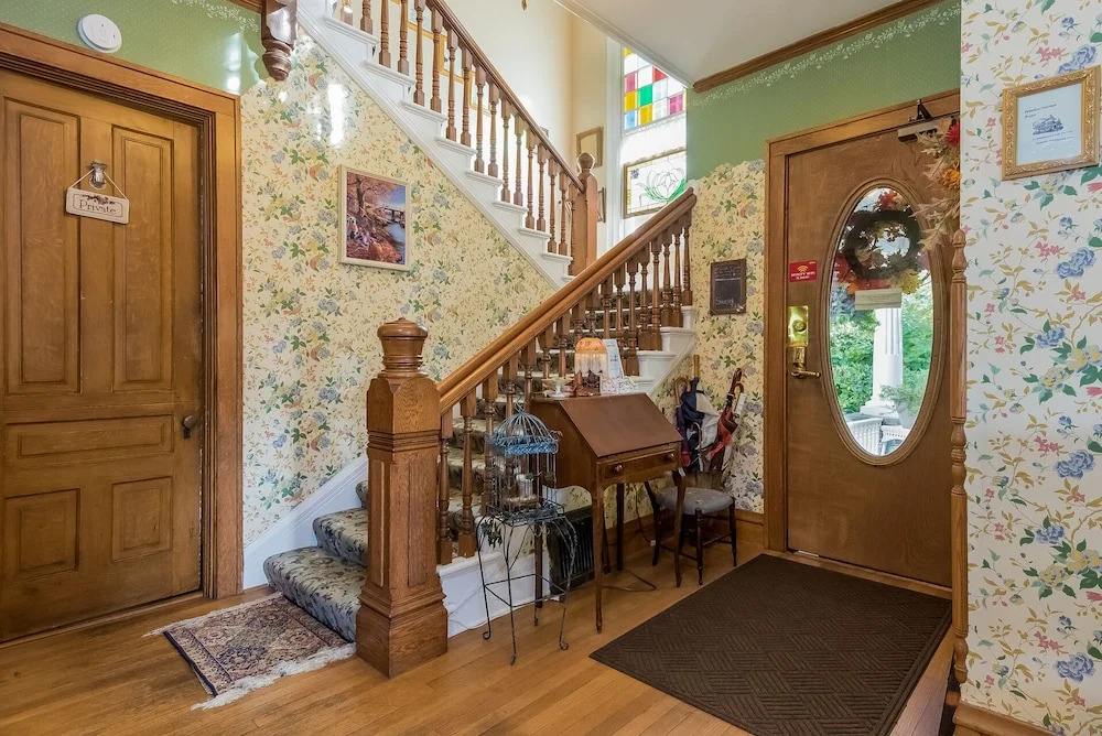 Kingsley House Bed & Breakfast - Full Home