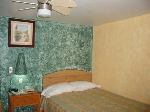 Hotel Del Rio Inn