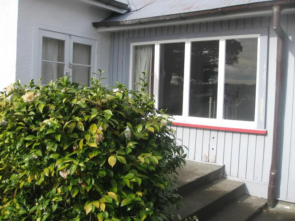 42b College House