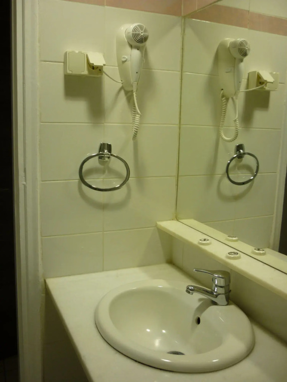 Diros Hotel
