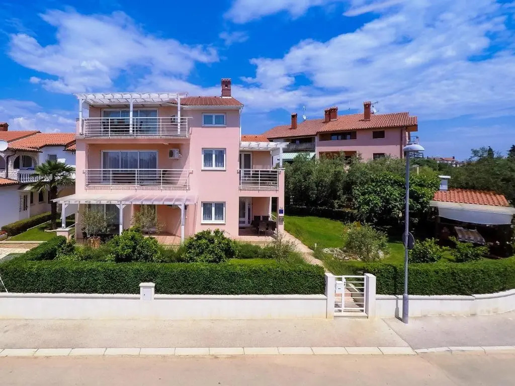 Apartments Villa Brioni II