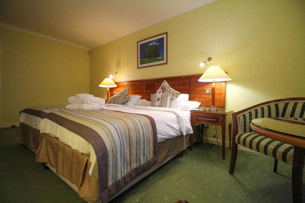 Blunsdon House Hotel