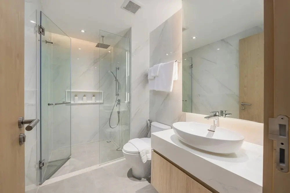 The Aqua Luxury Apart Hotel Waterfront