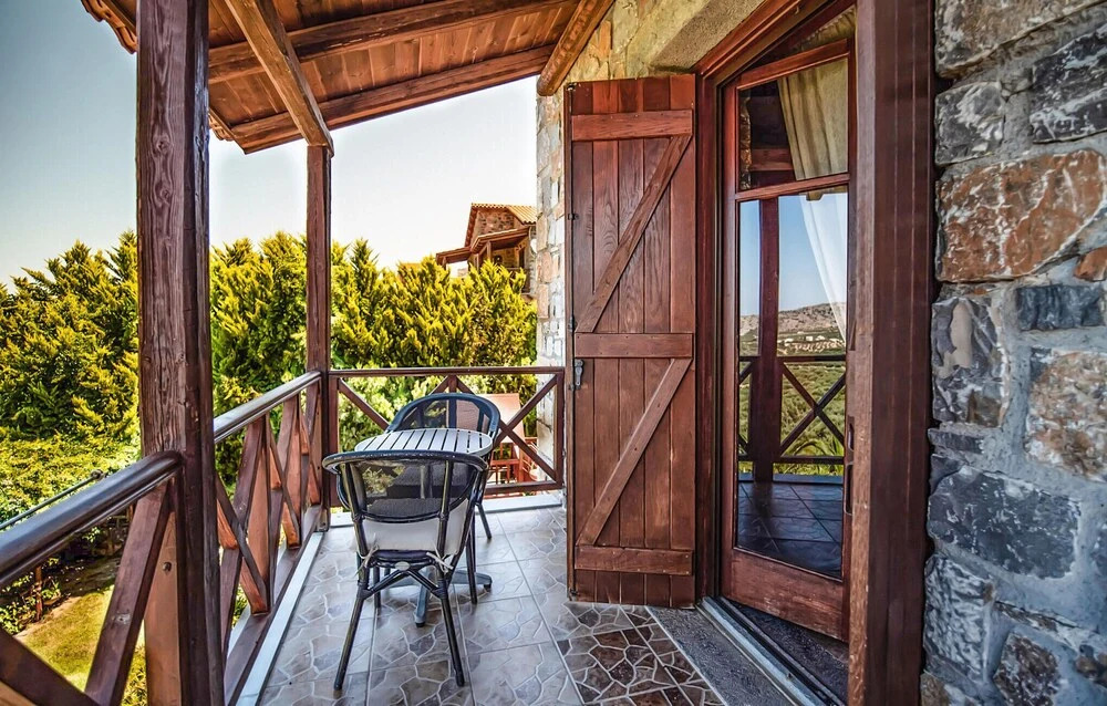 Amazing Home in Milatos, Lasithi With Wifi and 3 Bedrooms