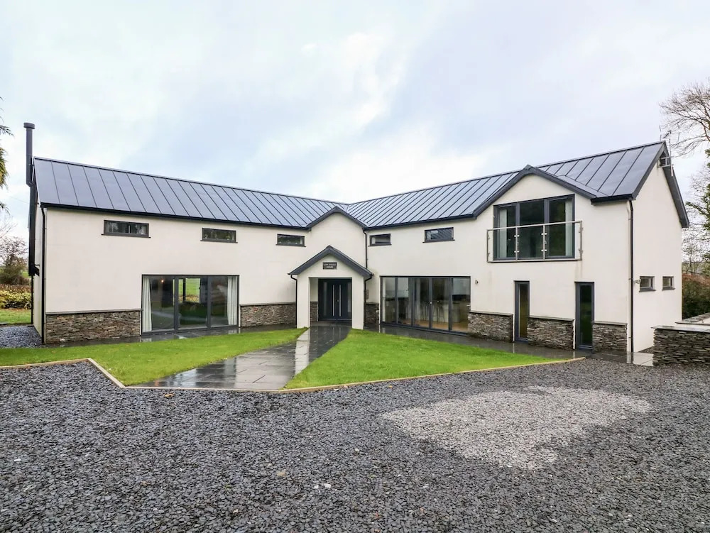 Low Wood House