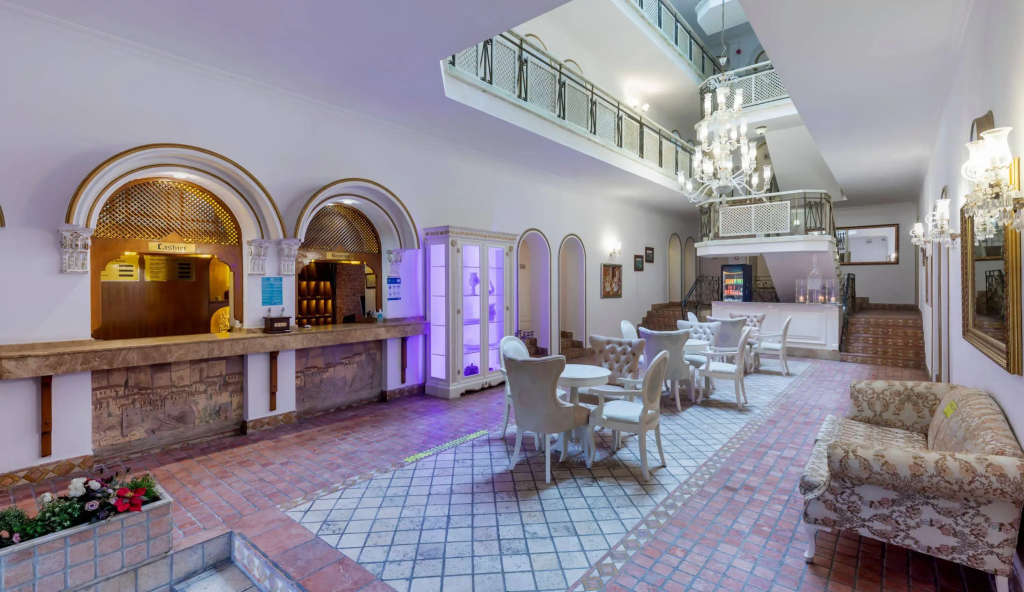 Adalya Port Hotel