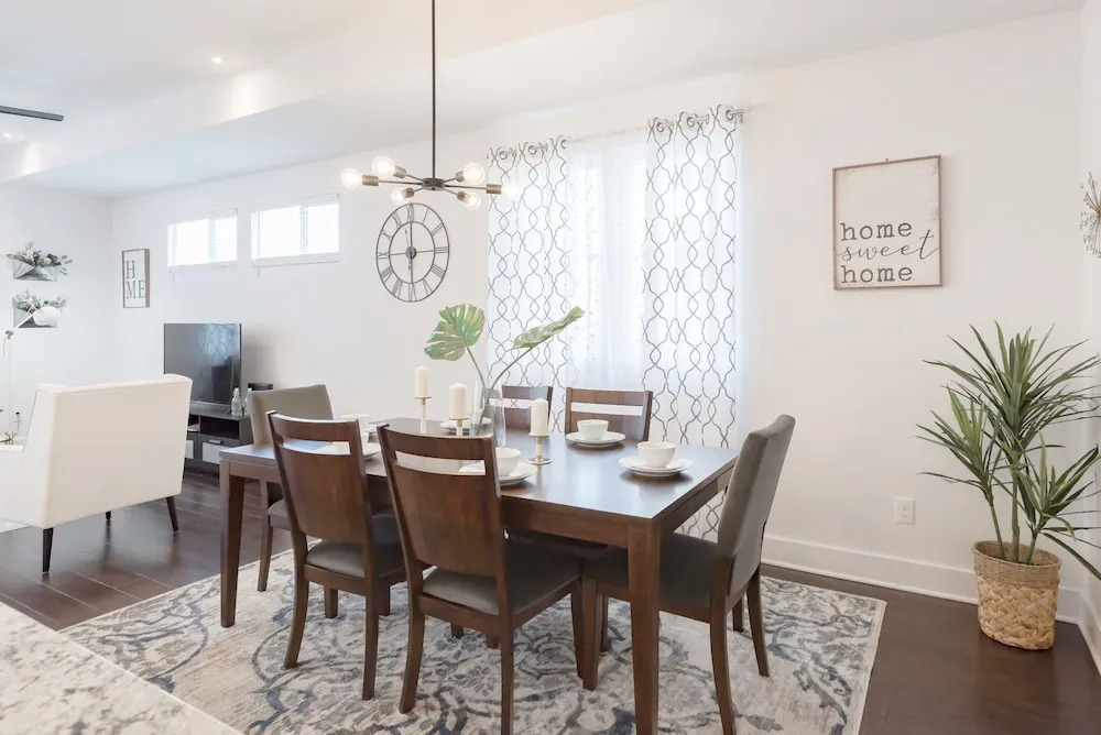 Sanitized Newly Designed Super Chic Indy Home Near Fountain Square!