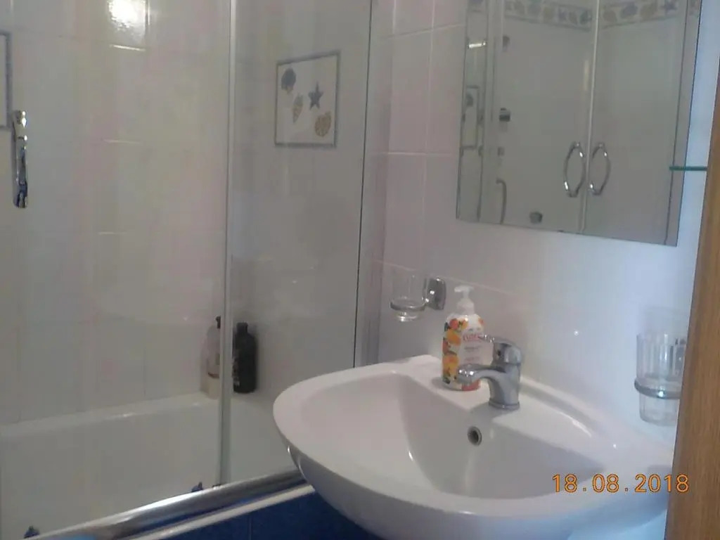 Independent AGAPITOS APART , 2BDRM, private patio