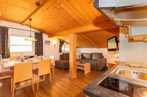 Appartement Bergfried Kaprun, Ski-in Ski-out, Sommerkarte und Panoramablick