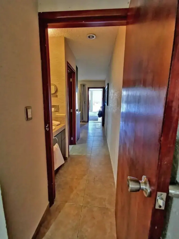 Brisas Beachfront Studios in Hotel Zone