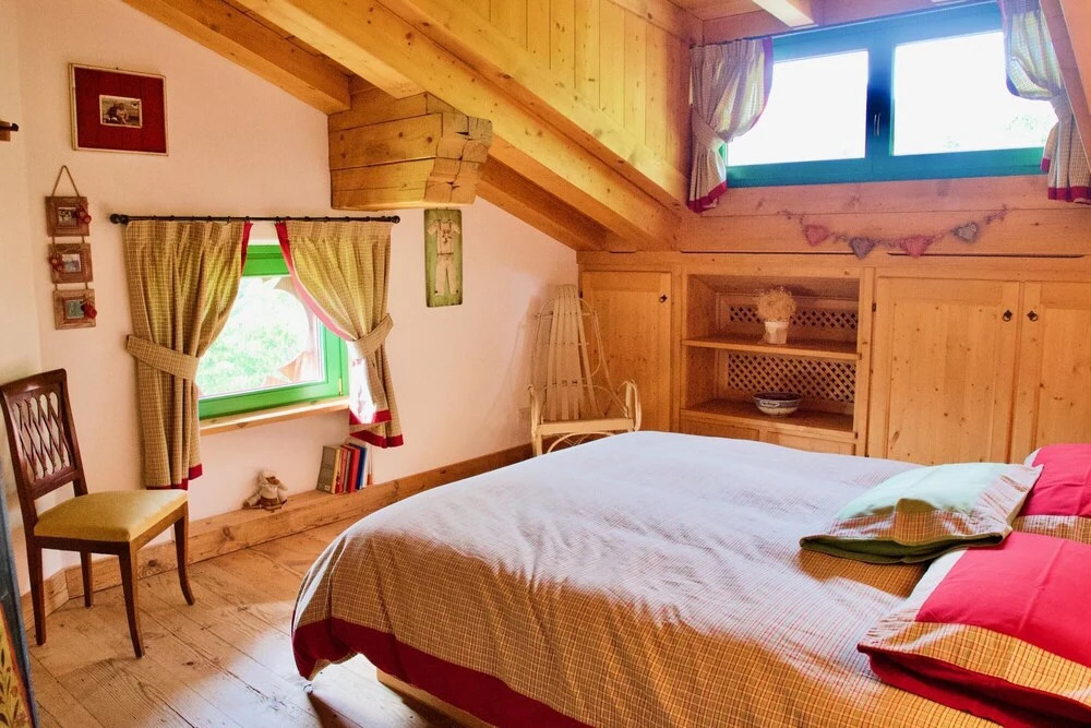 Stylish 2 Bedroom Flat With Beautiful Views